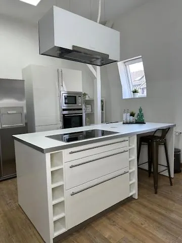 Im Zentrum Von - Estia Living * 노이스